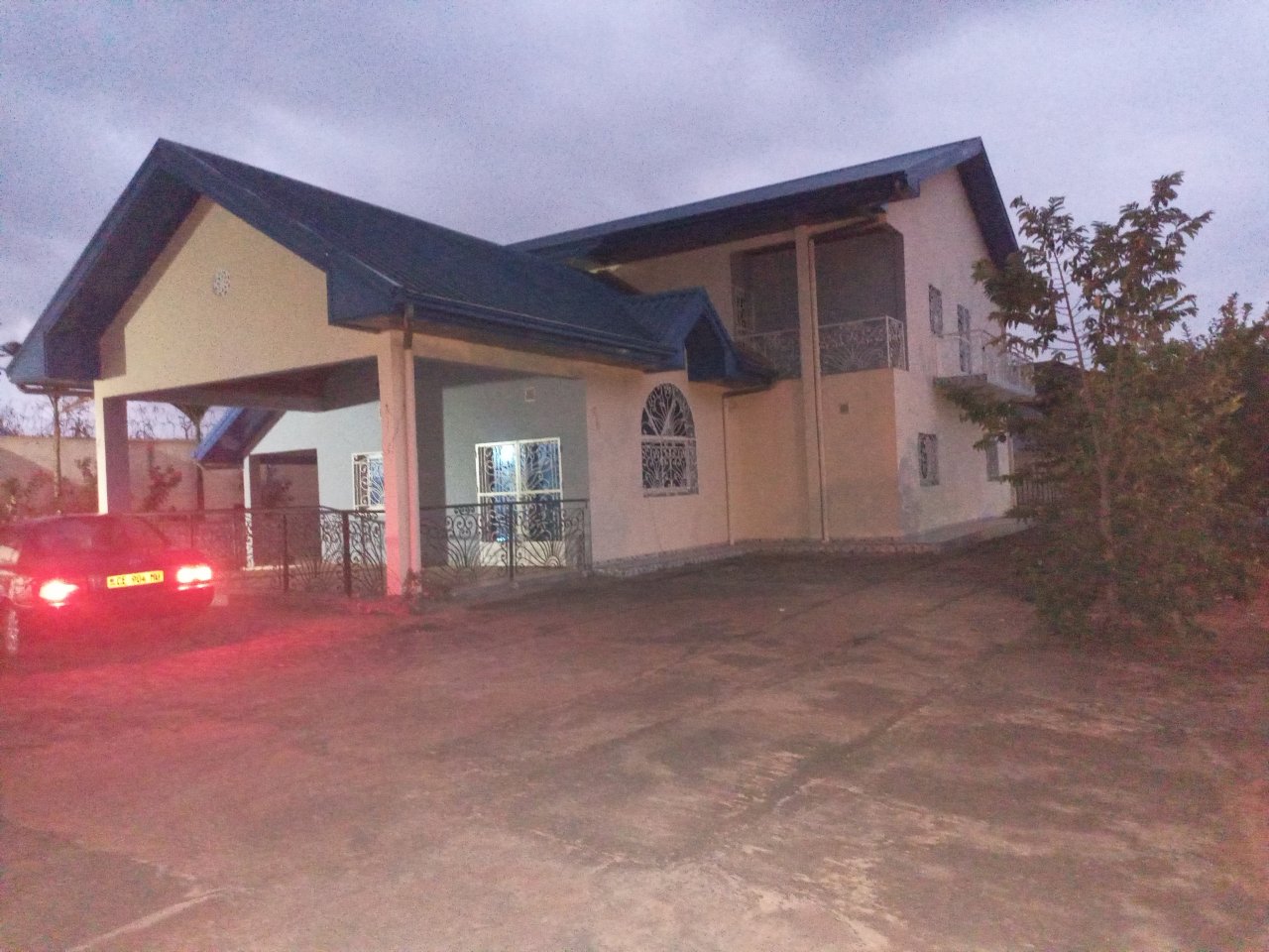 Triplex en Vente à Yaoundé - Carrefour Collège MONTI — photo 1