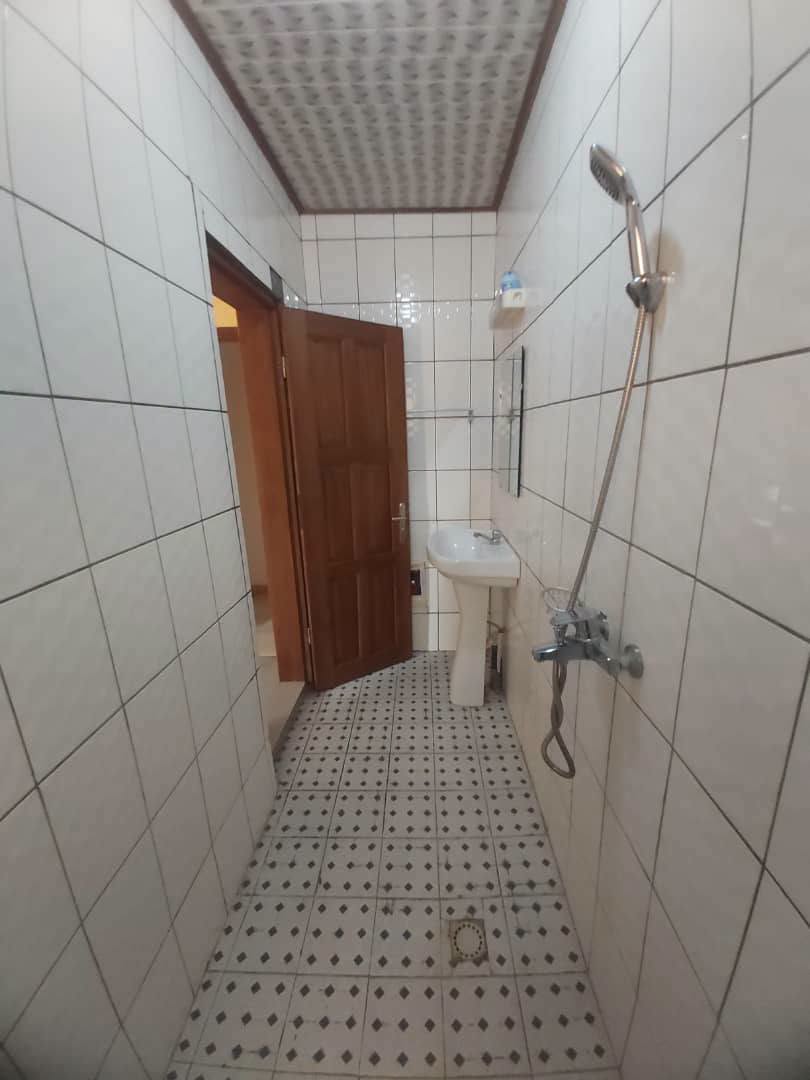 Appartement moderne à Biyemassi - Image 8